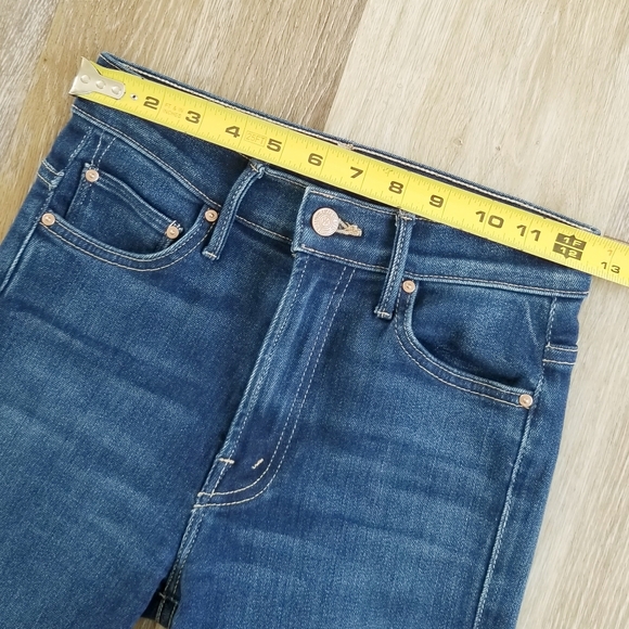 Mother Women's The Insider Crop Step Fray Cutoff Shorts High Waist High Rise EUC - Picture 2 of 13